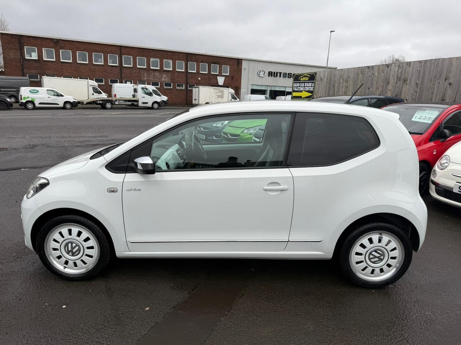 Used Volkswagen up! 2026 for sale - 77640390: Photo 4