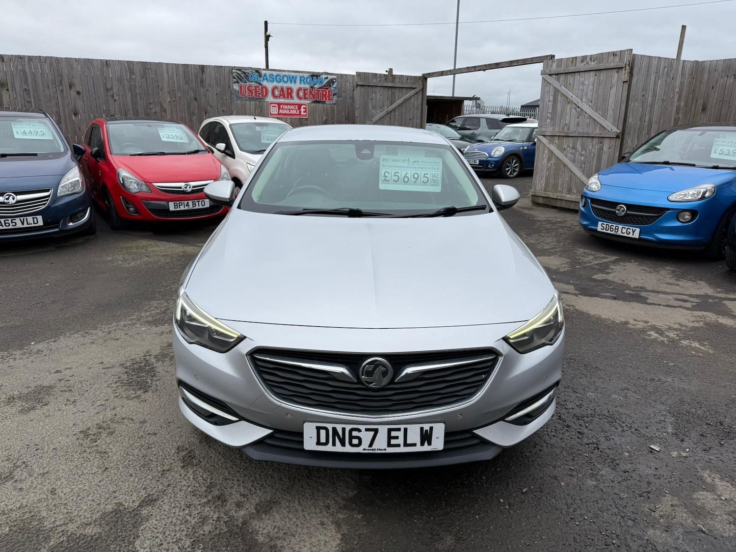 Used Vauxhall Insignia 2017 for sale - 77819134: Photo 2
