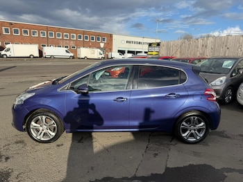 Used Peugeot 208 2014 for sale - 78251148: Photo