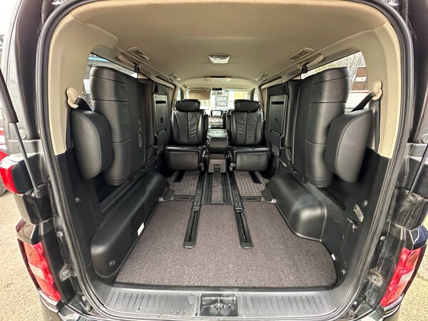 Used Nissan Elgrand 2023 for sale - 70642531: Photo 13