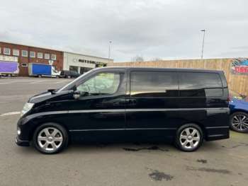 Used Nissan Elgrand  for sale - 70642531: Photo