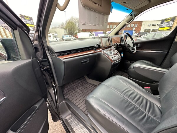 Used Nissan Elgrand 2023 for sale - 70642531: Photo 9