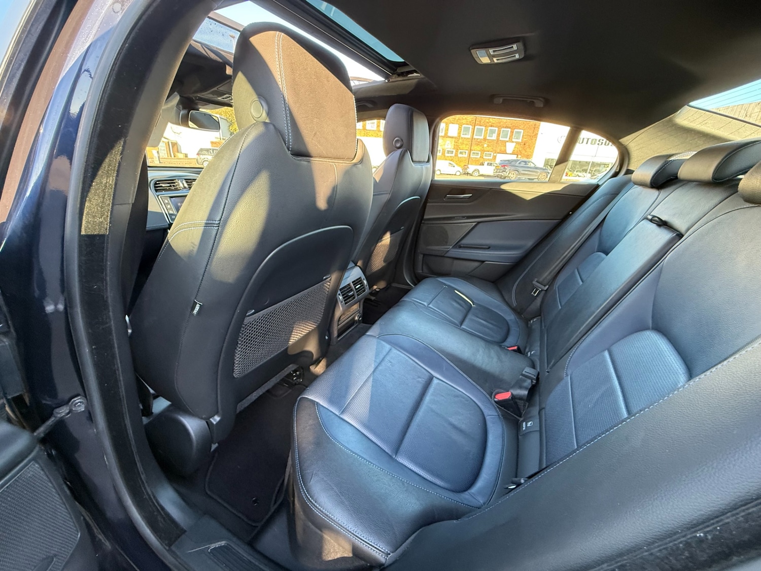 Used Jaguar XE 2016 for sale - 76147569: Photo 11