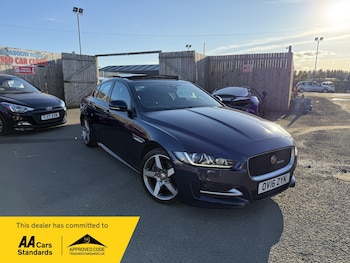 Used Jaguar XE 2016 for sale - 76147569: Photo