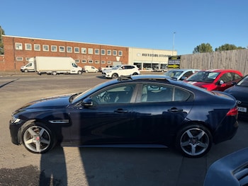 Used Jaguar XE 2016 for sale - 76147569: Photo