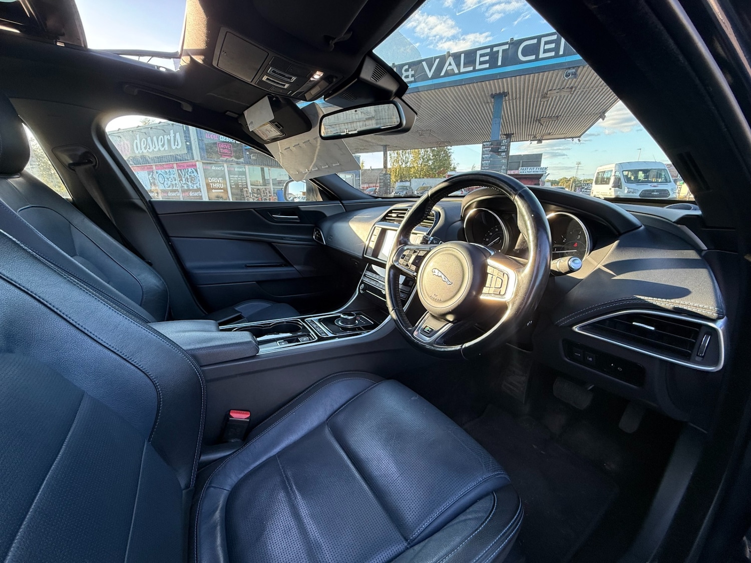 Used Jaguar XE 2016 for sale - 76147569: Photo 7