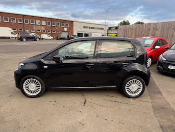 Used Volkswagen up! 2014 for sale - 75932949: Photo