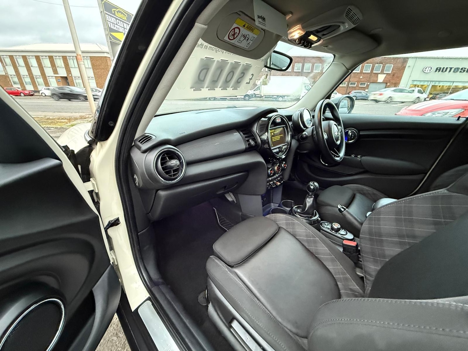 Used MINI Hatch 2015 for sale - 76161707: Photo 9