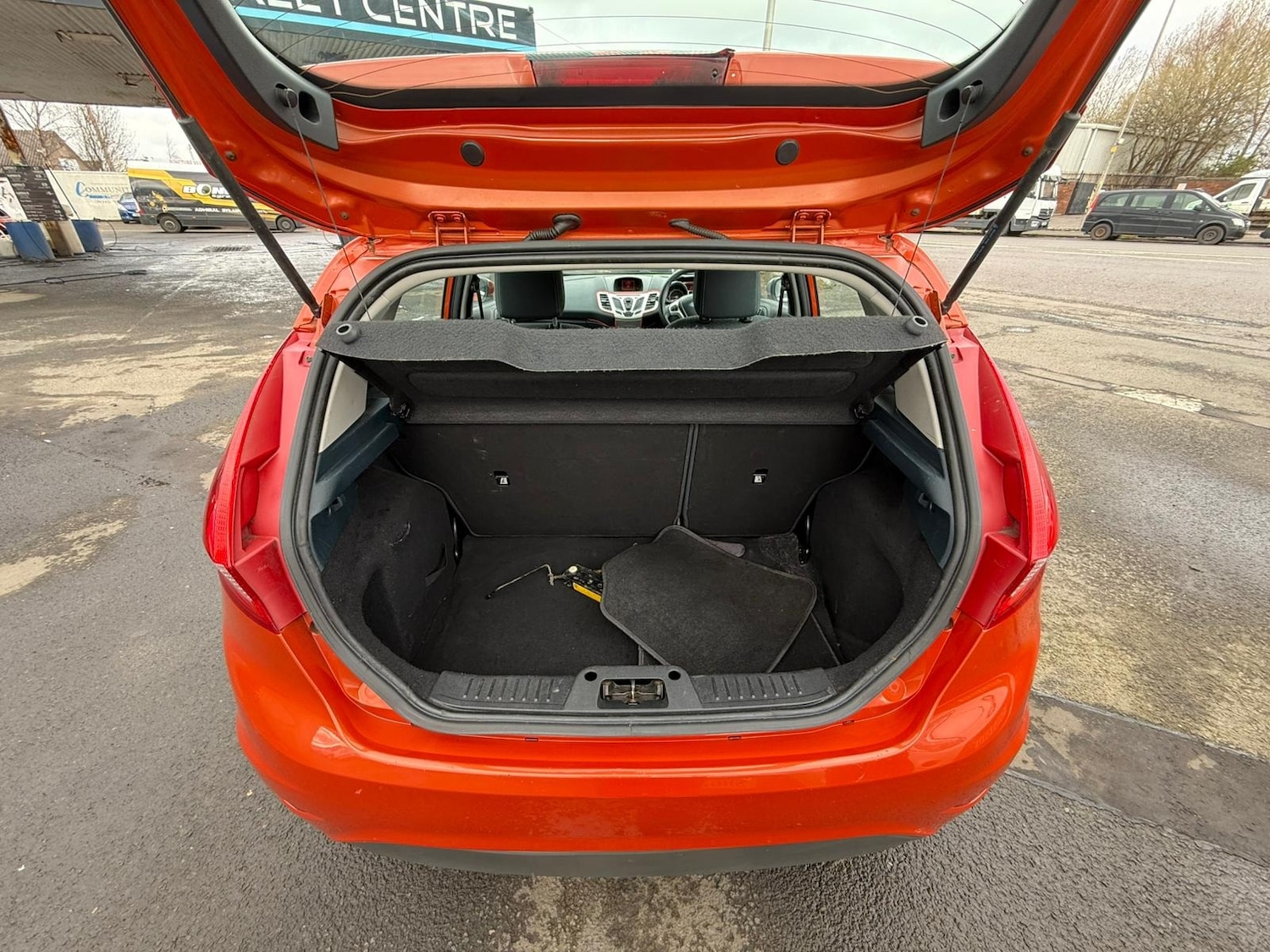 Used Ford Fiesta 2011 for sale - 78079170: Photo 14