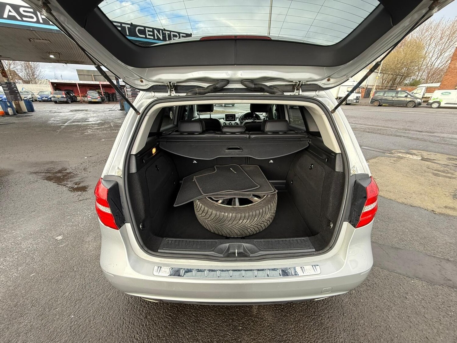 Used Mercedes-Benz B Class 2014 for sale - 78078937: Photo 14