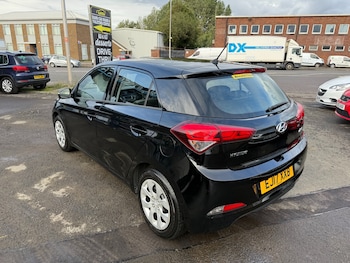 Used Hyundai i20 2017 for sale - 75829829: Photo