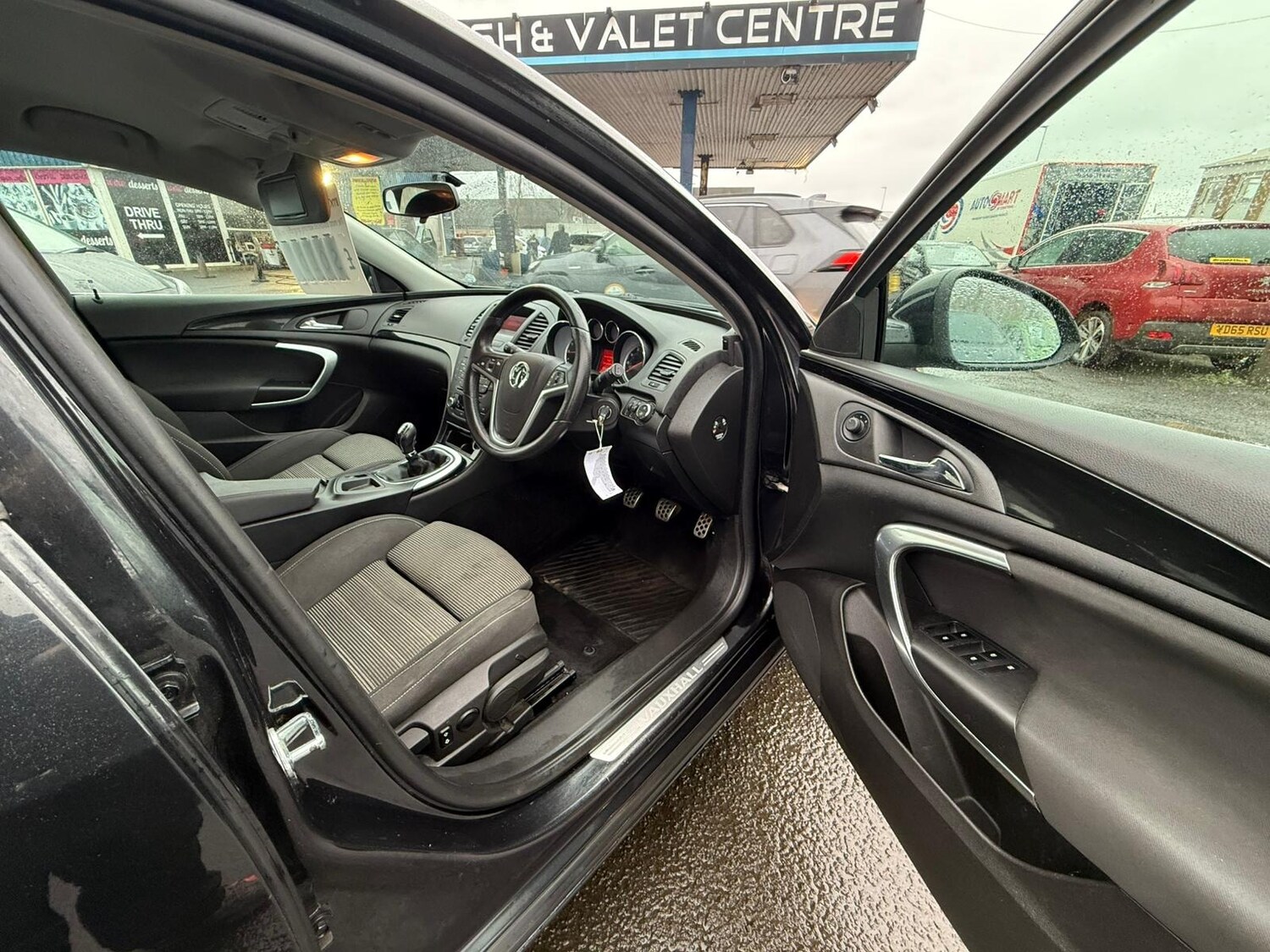 Used Vauxhall Insignia 2011 for sale - 77715686: Photo 9