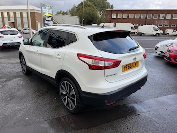 Used Nissan Qashqai 2016 for sale - 76384836: Photo