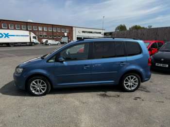 Used Volkswagen Touran  for sale - 74502660: Photo