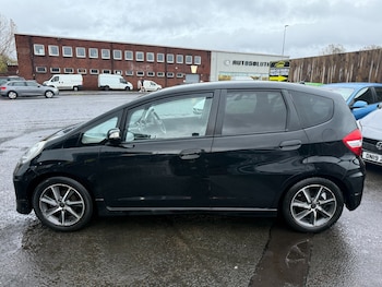 Used Honda Jazz 2013 for sale - 76533633: Photo