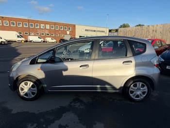 Used Honda Jazz 2010 for sale - 75933156: Photo