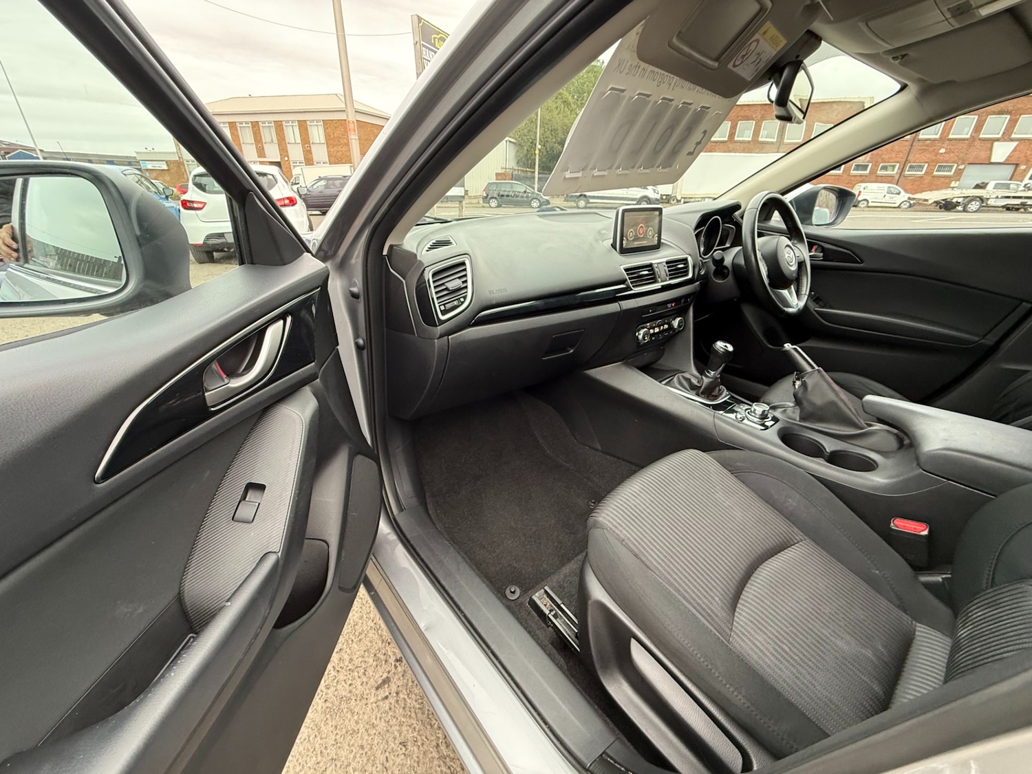 Used Mazda Mazda3 2016 for sale - 76006364: Photo 9