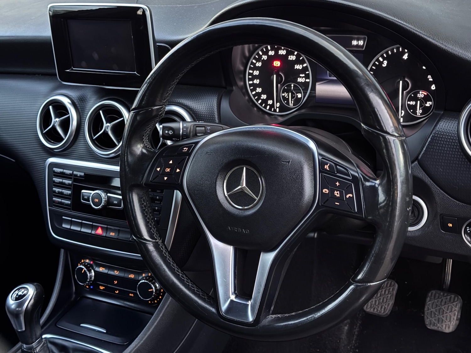 Used Mercedes-Benz A-Class 2014 for sale - 76381196: Photo 11