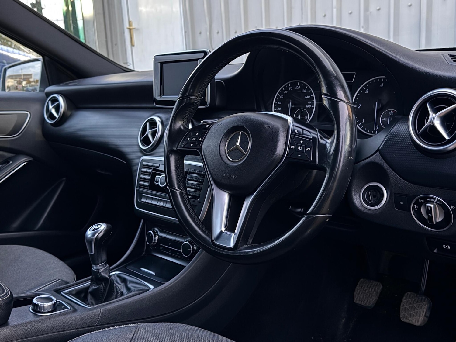 Used Mercedes-Benz A-Class 2014 for sale - 76381196: Photo 14