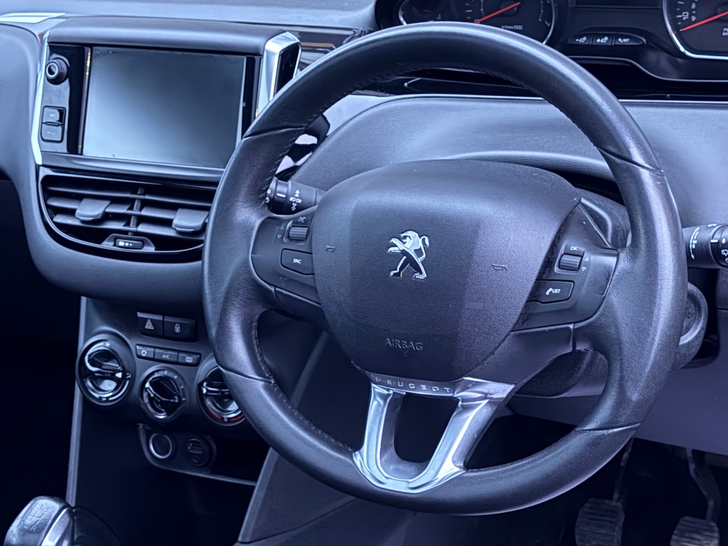 Used Peugeot 208 2015 for sale - 77558826: Photo 10