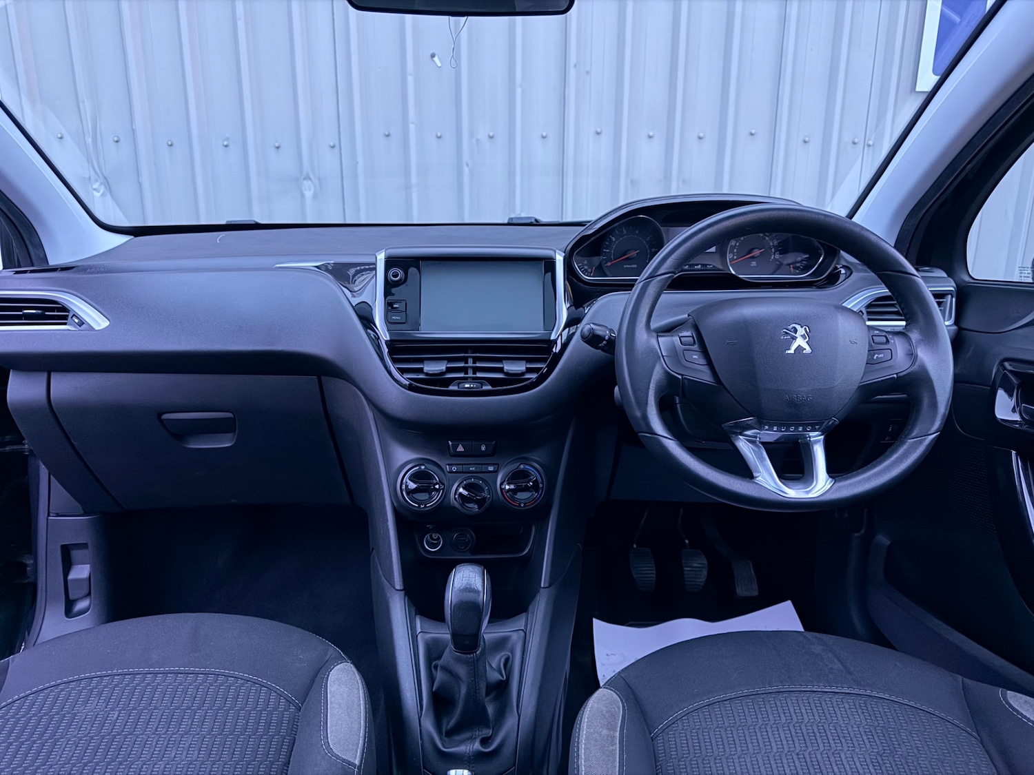 Used Peugeot 208 2015 for sale - 77558826: Photo 15