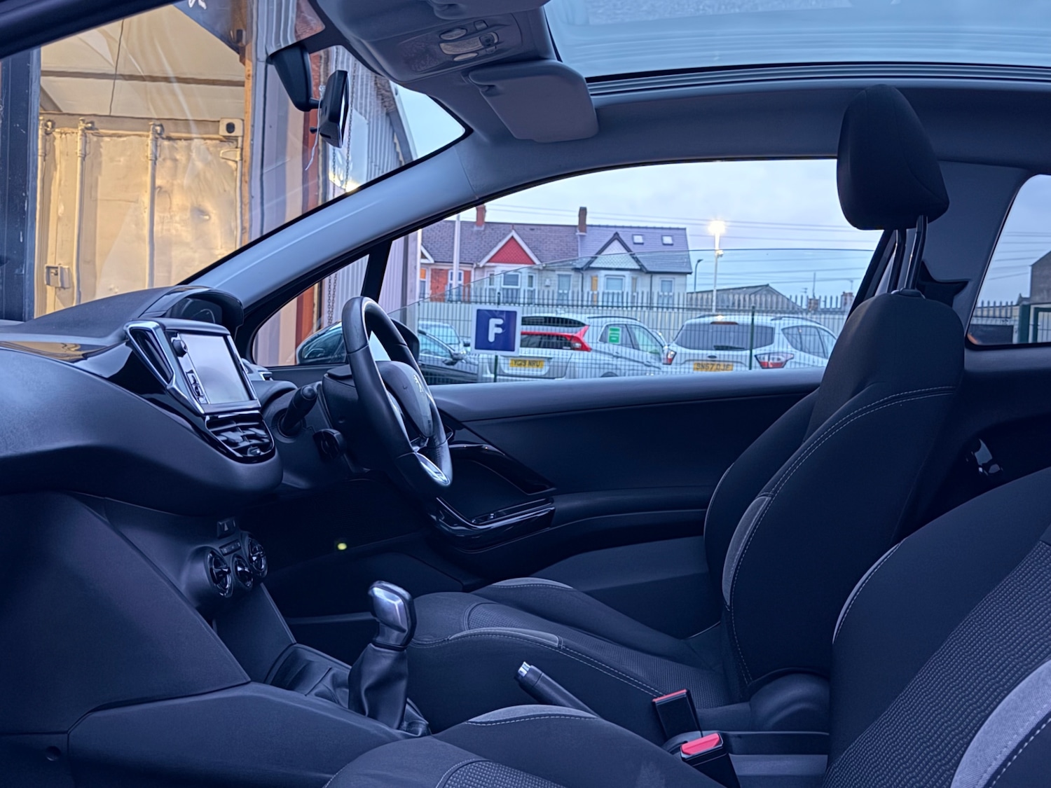 Used Peugeot 208 2015 for sale - 77558826: Photo 19