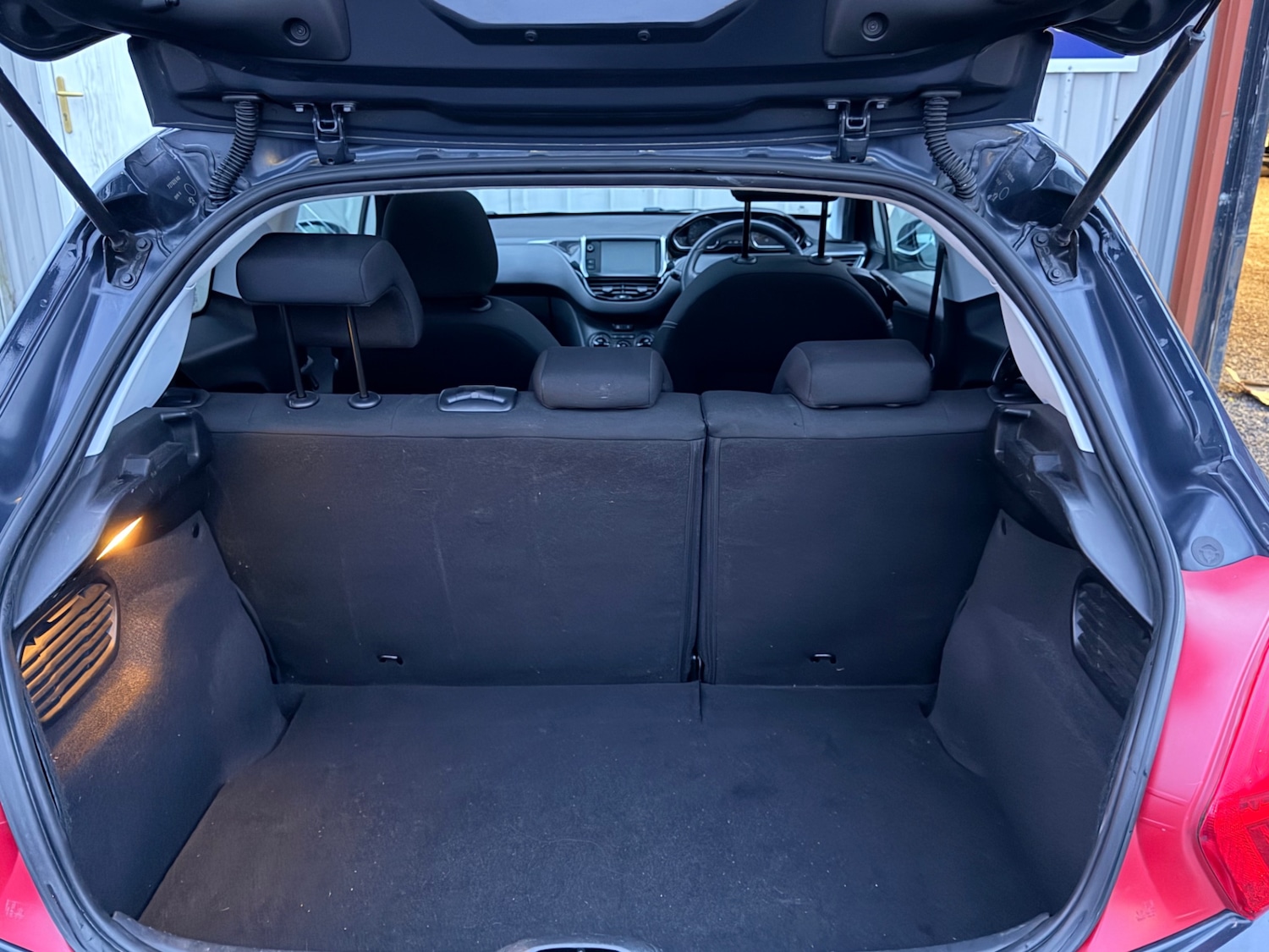 Used Peugeot 208 2015 for sale - 77558826: Photo 22