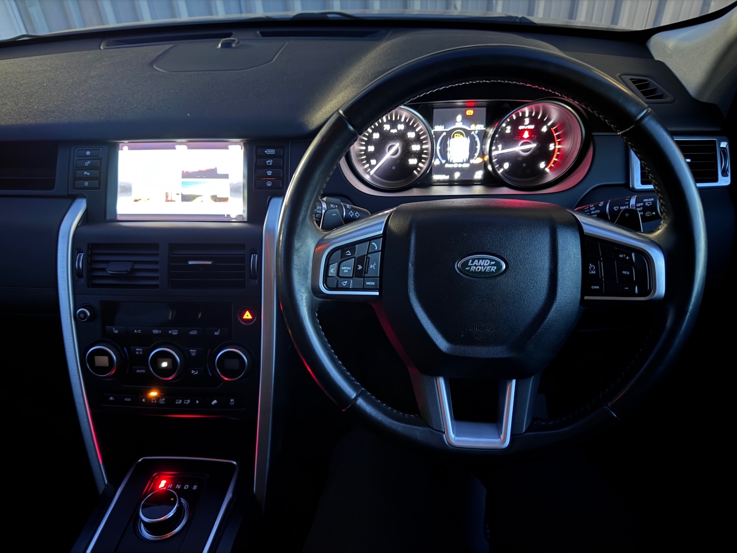 Used Land Rover Discovery Sport 2017 for sale - 76179100: Photo 23