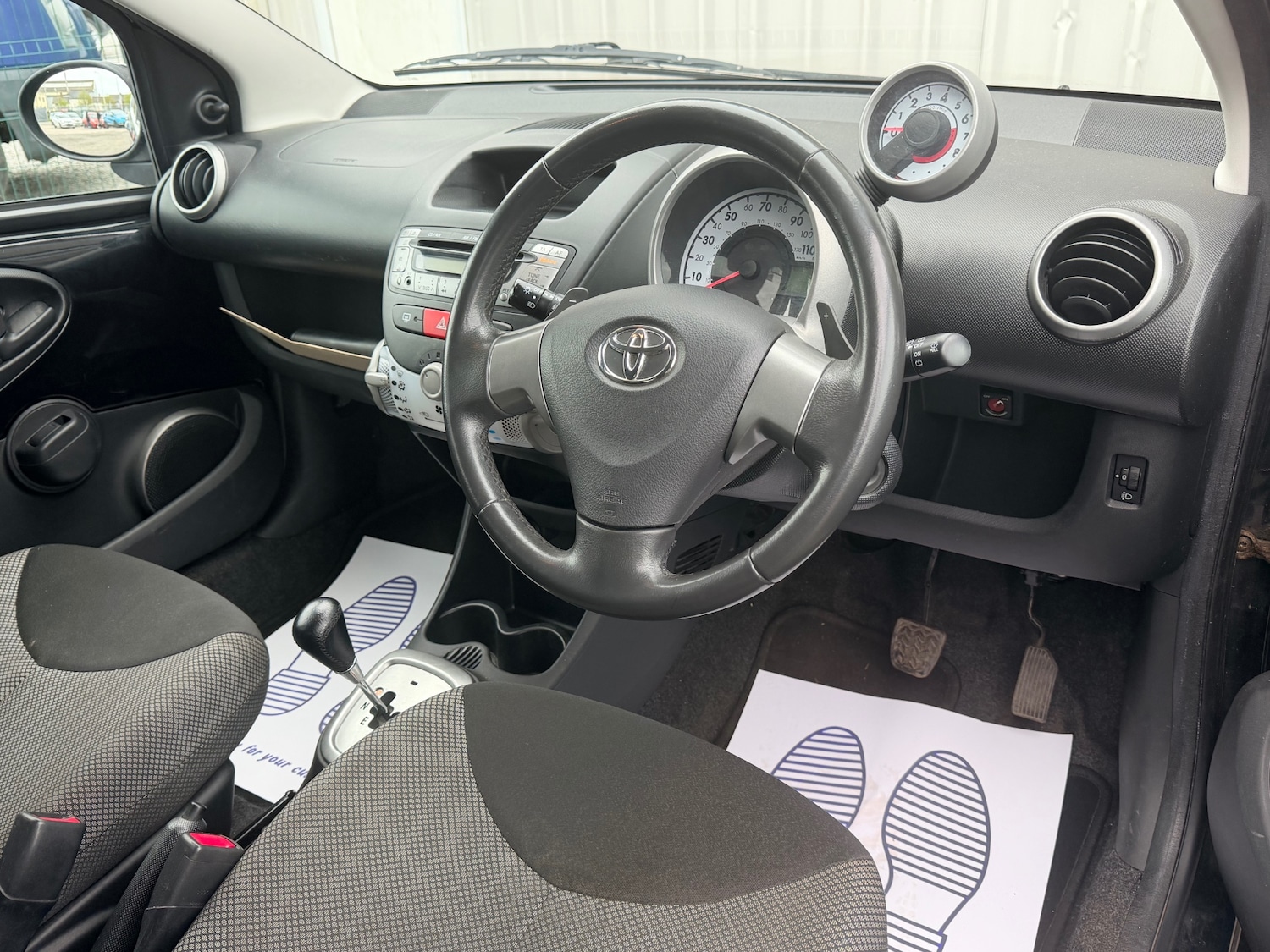 Used Toyota AYGO 2012 for sale - 78135131: Photo 14