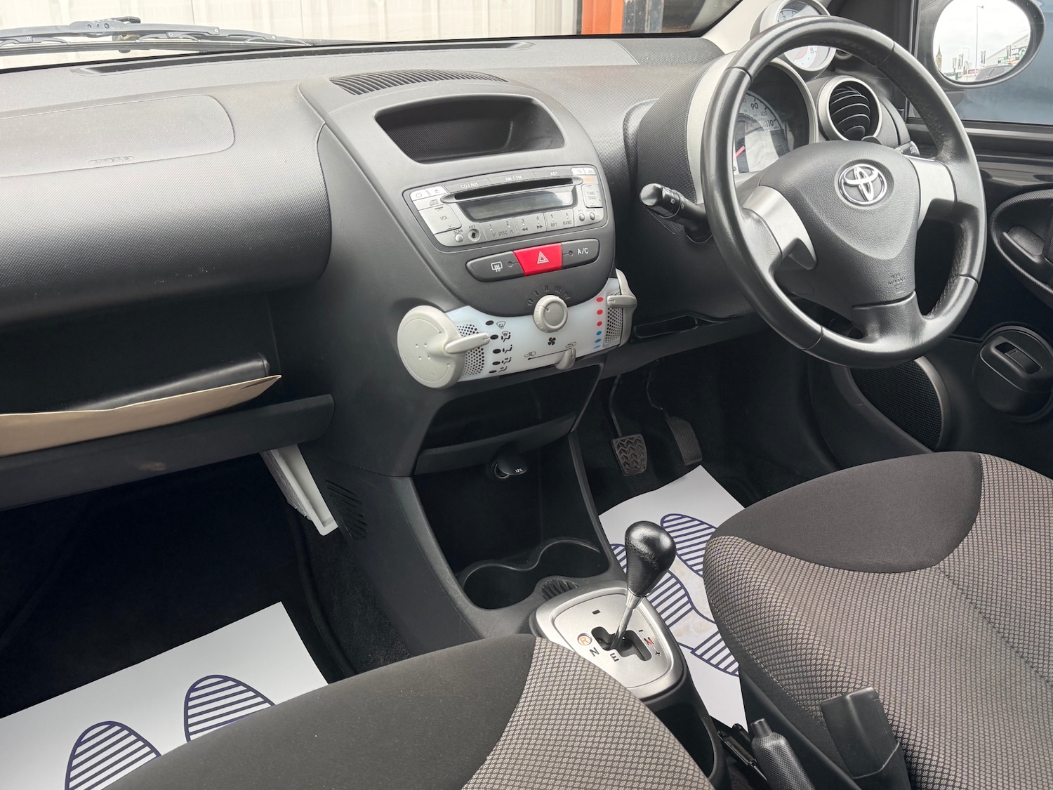 Used Toyota AYGO 2012 for sale - 78135131: Photo 15