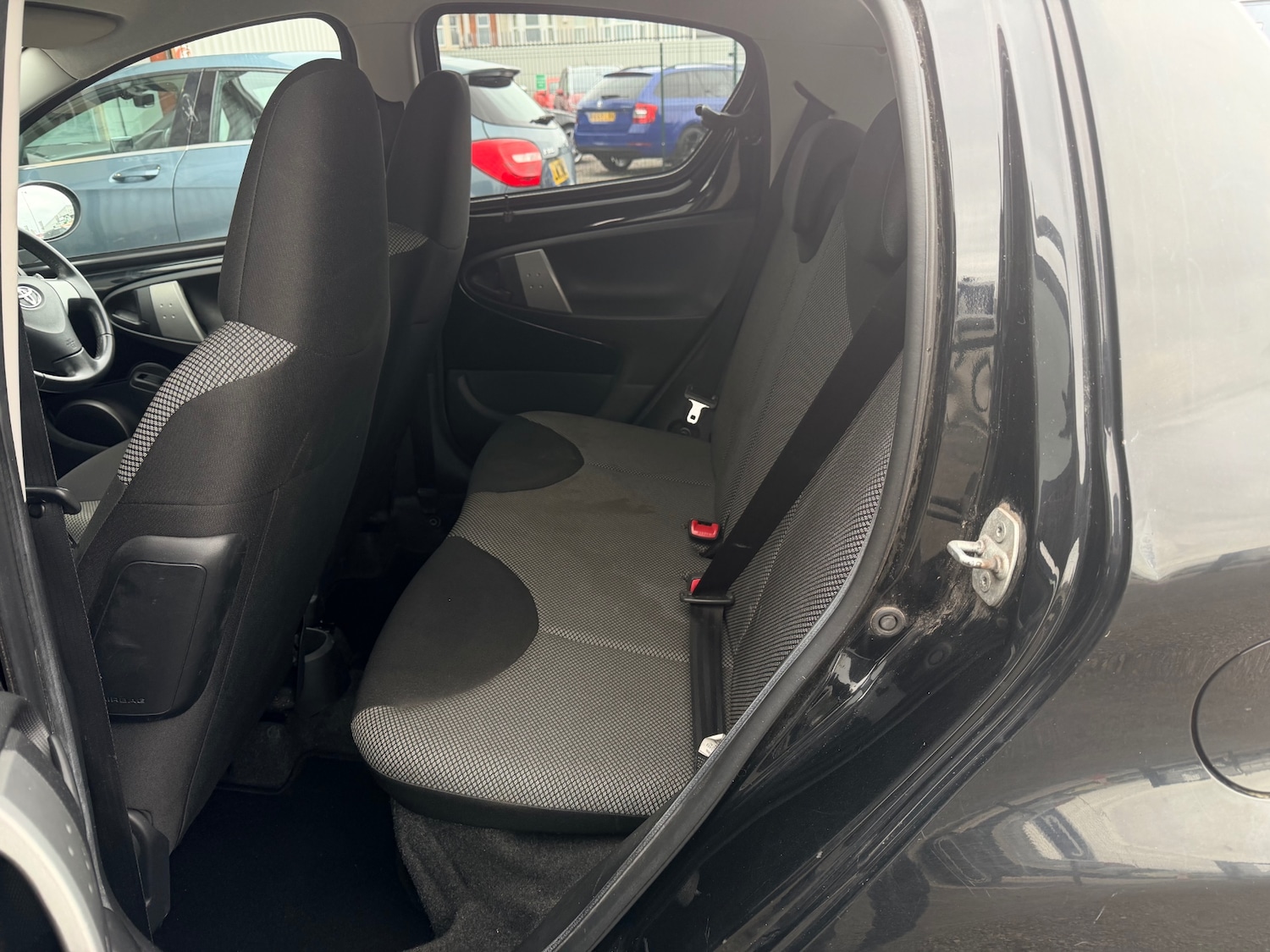 Used Toyota AYGO 2012 for sale - 78135131: Photo 19