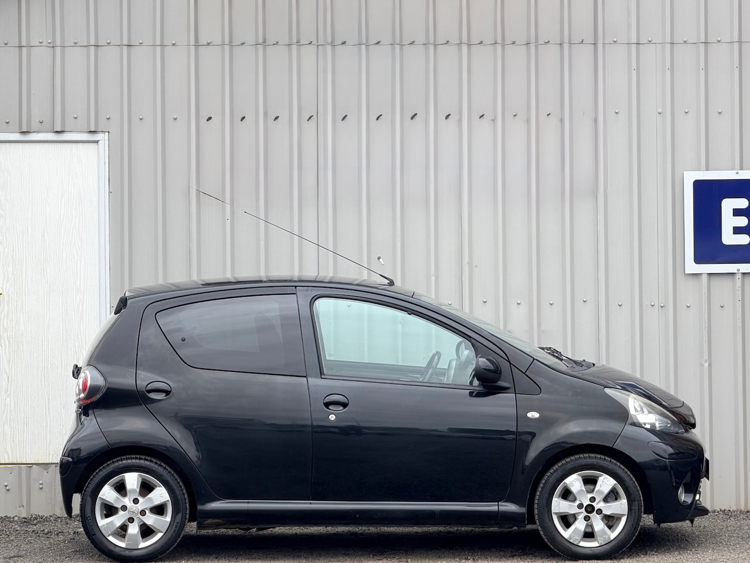 Used Toyota AYGO 2012 for sale - 78135131: Photo 6