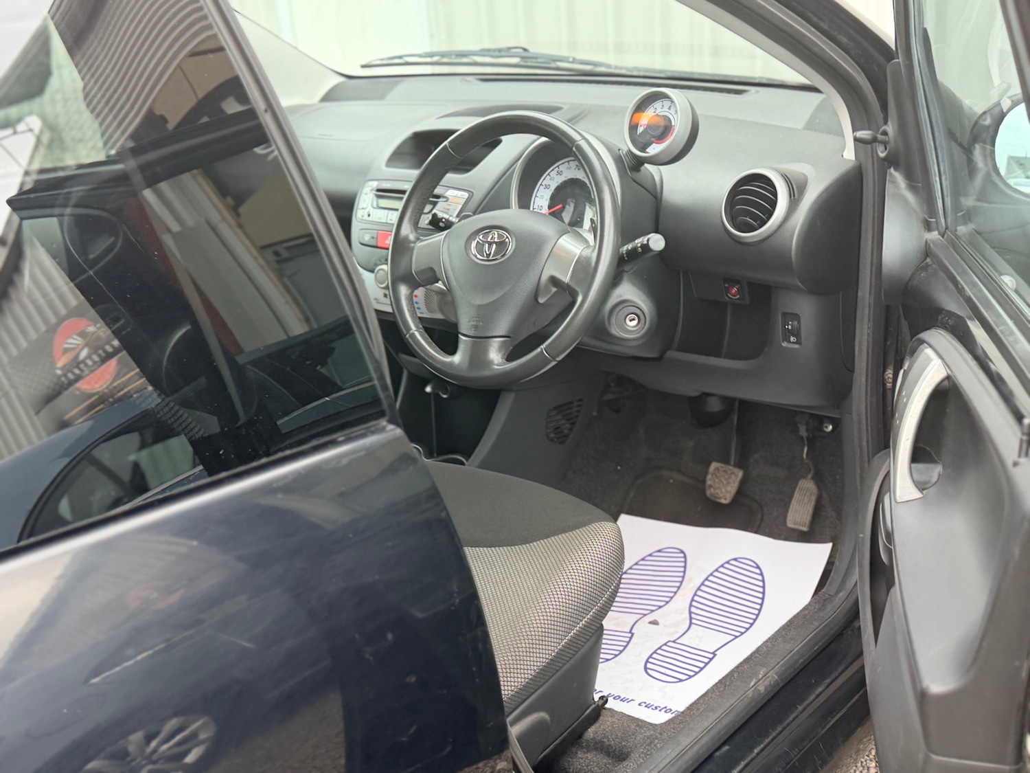 Used Toyota AYGO 2012 for sale - 78135131: Photo 9