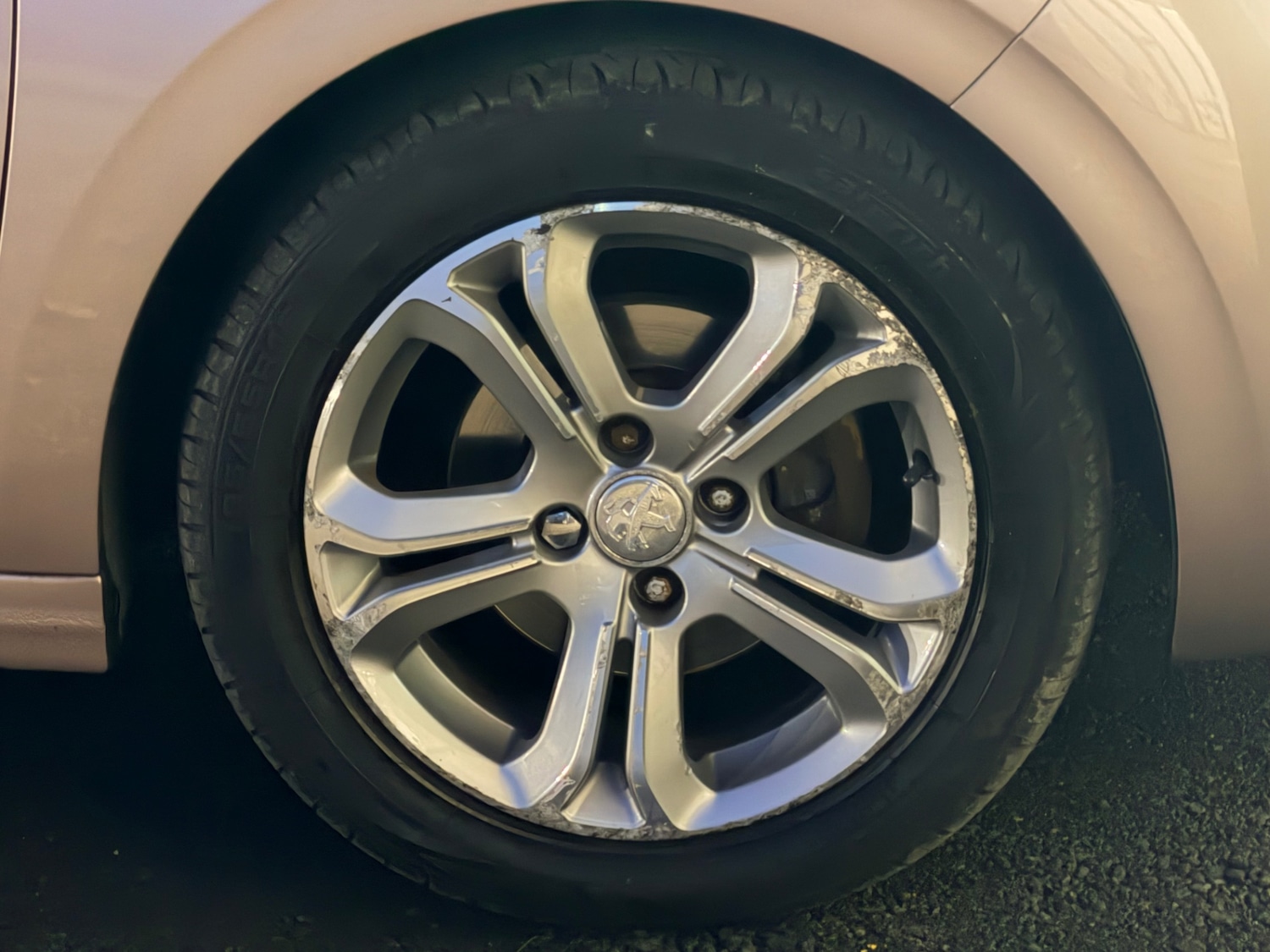 Used Peugeot 208 2013 for sale - 76539228: Photo 21