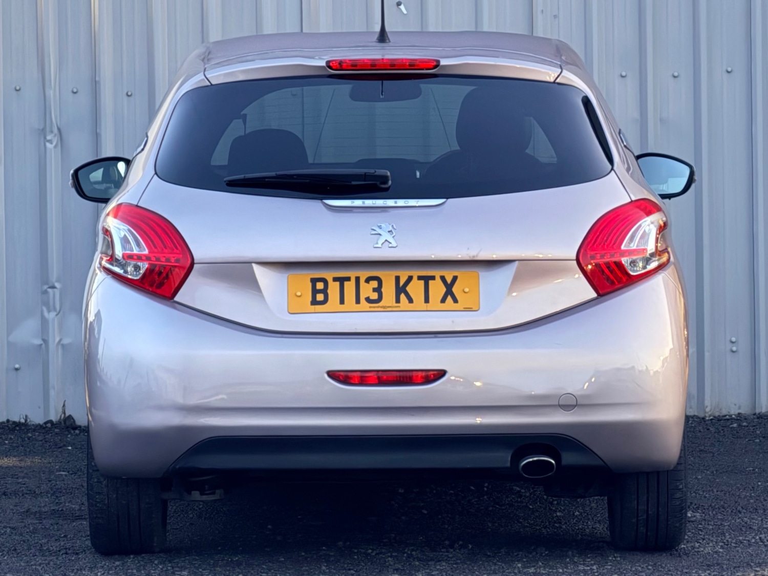 Used Peugeot 208 2013 for sale - 76539228: Photo 9