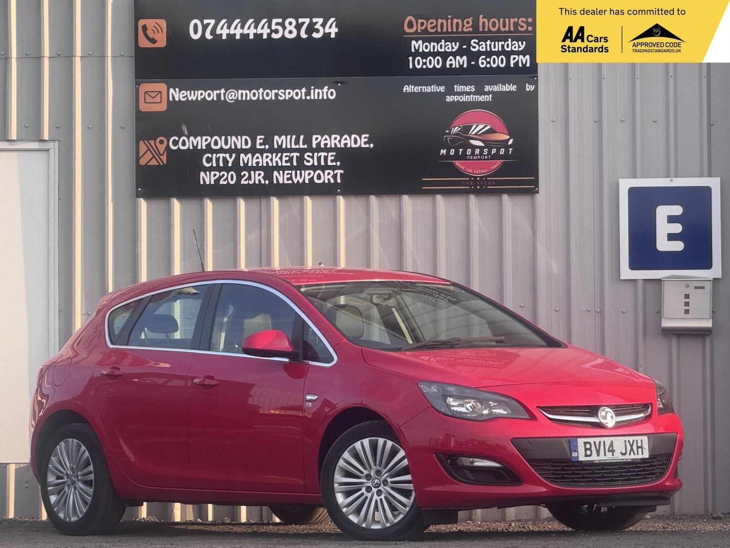 Used Vauxhall Astra 2014 for sale - 76380750: Photo 2