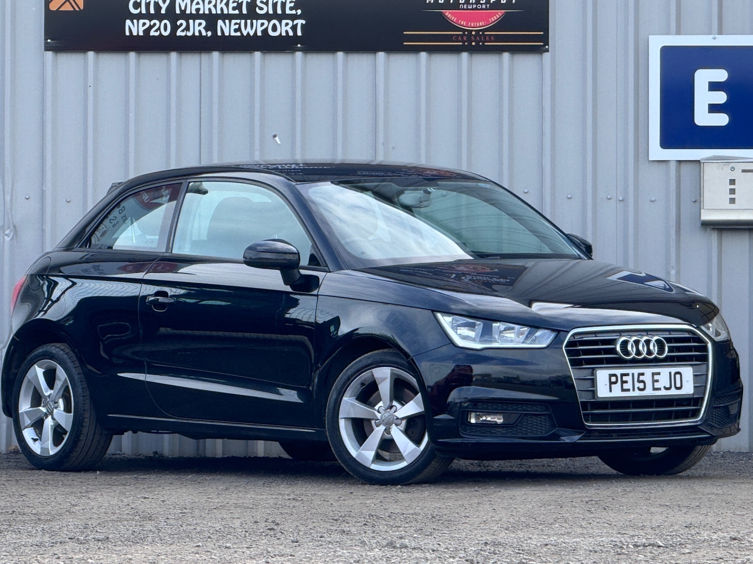 Used Audi A1 2015 for sale - 76428342: Photo 2
