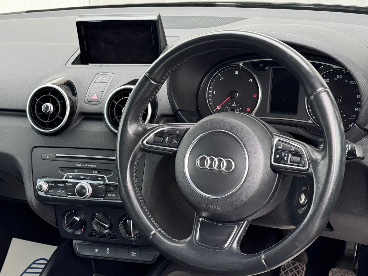 Used Audi A1 2015 for sale - 76428342: Photo 6