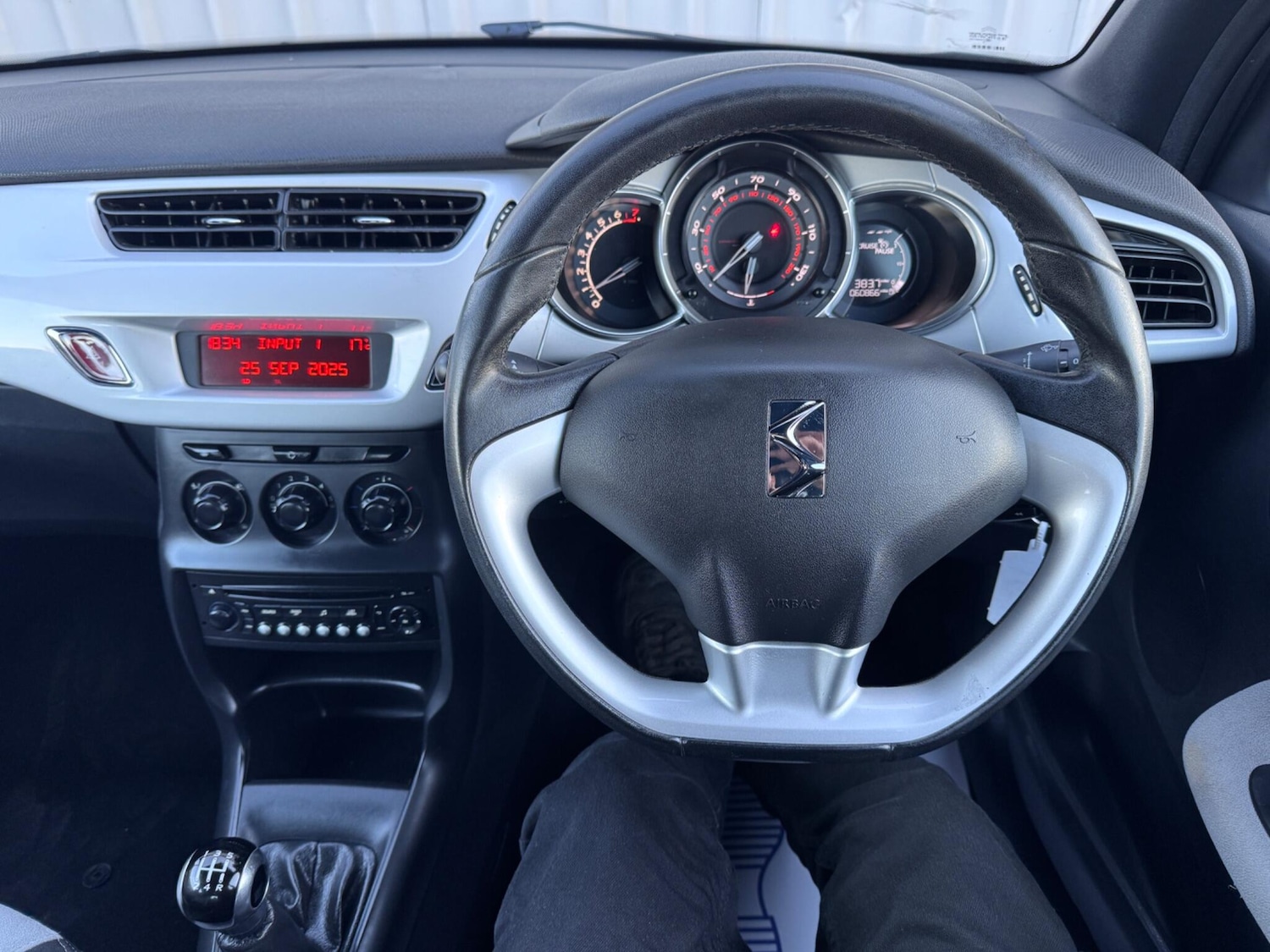 Used Citroen DS3 2014 for sale - 76349495: Photo 19