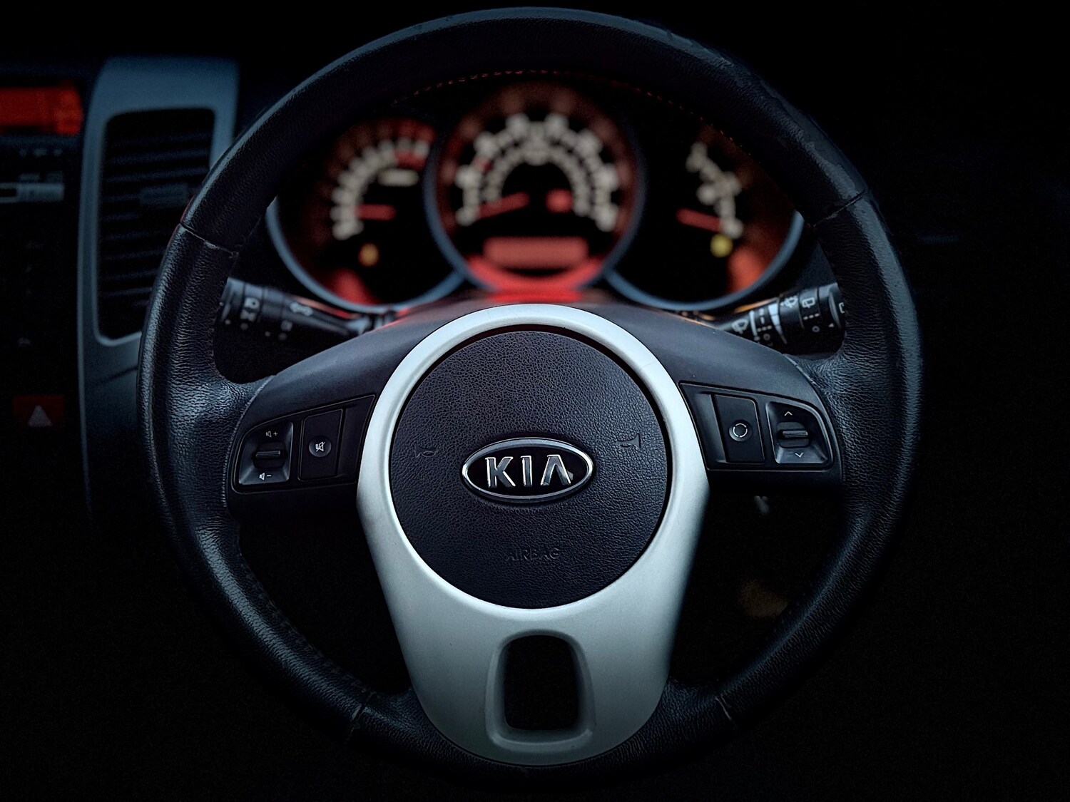 Used Kia Venga 2010 for sale - 78213910: Photo 13