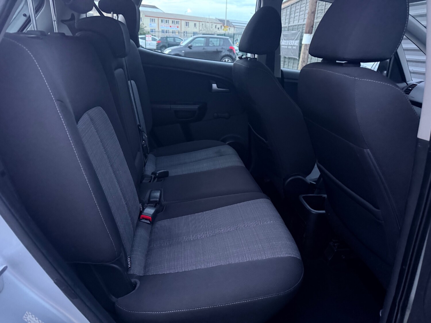 Used Kia Venga 2010 for sale - 78213910: Photo 17