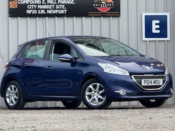 Used Peugeot 208 2014 for sale - 75669328: Photo