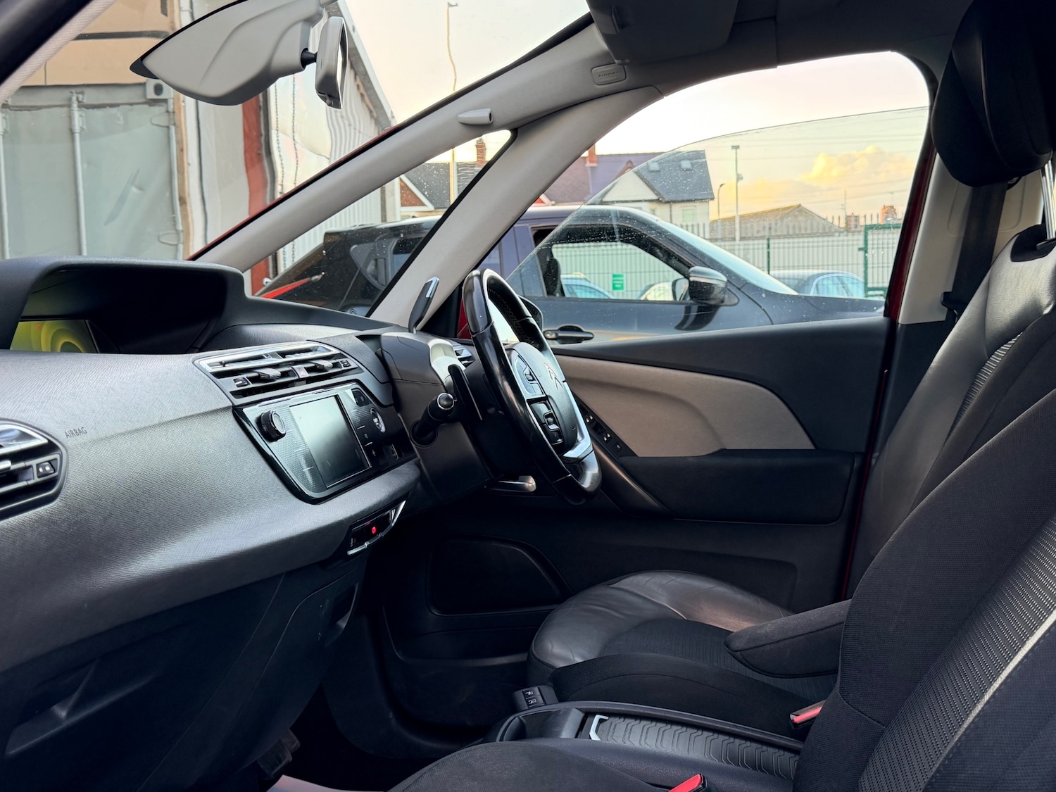 Used Citroen C4 Picasso 2015 for sale - 76521253: Photo 18