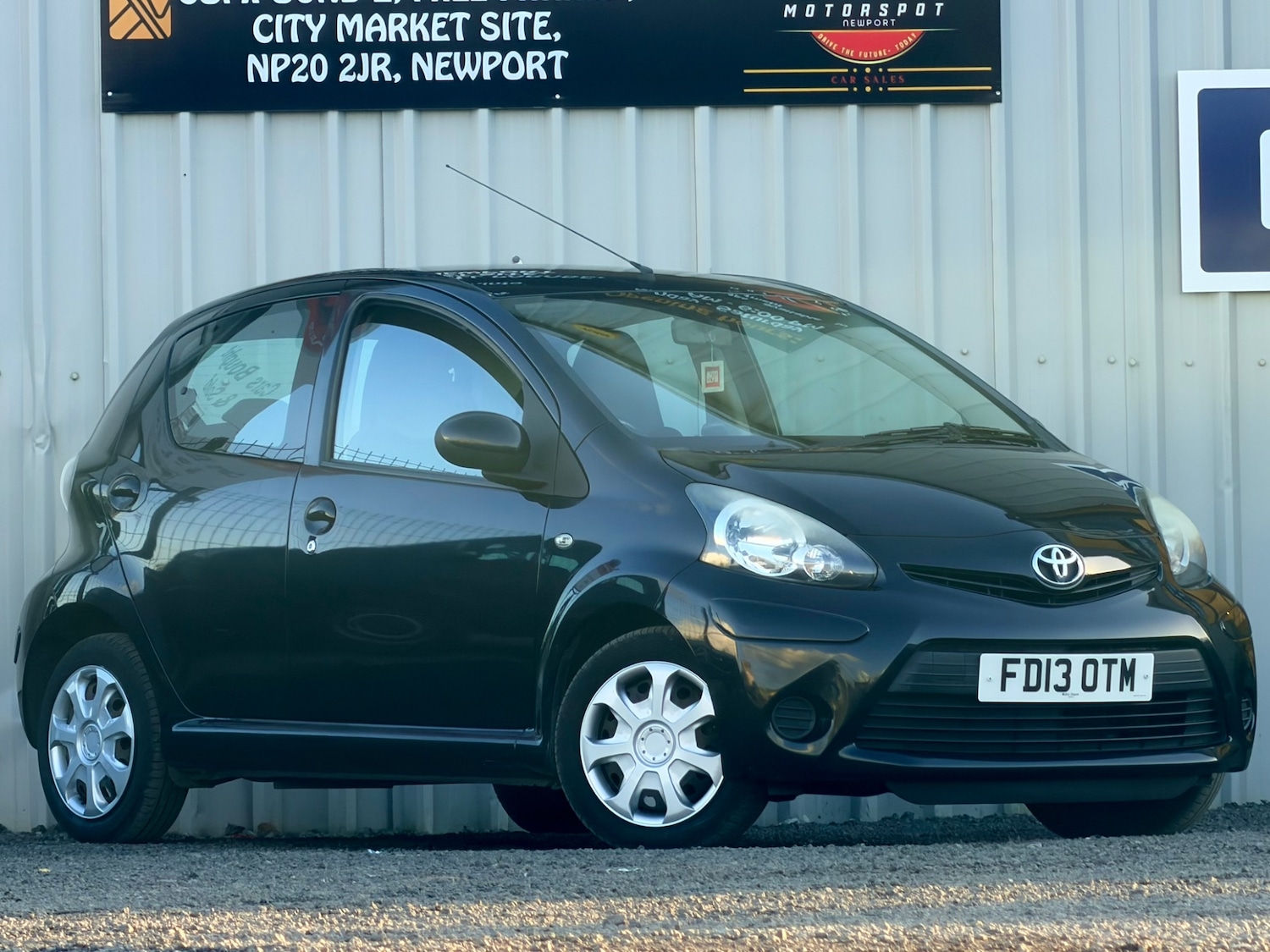 Used Toyota AYGO 2013 for sale - 77893149: Photo 3