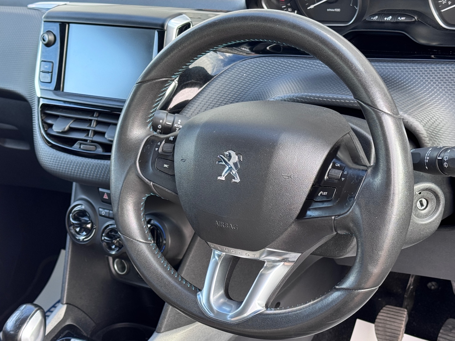 Used Peugeot 2008 2015 for sale - 76226173: Photo 11