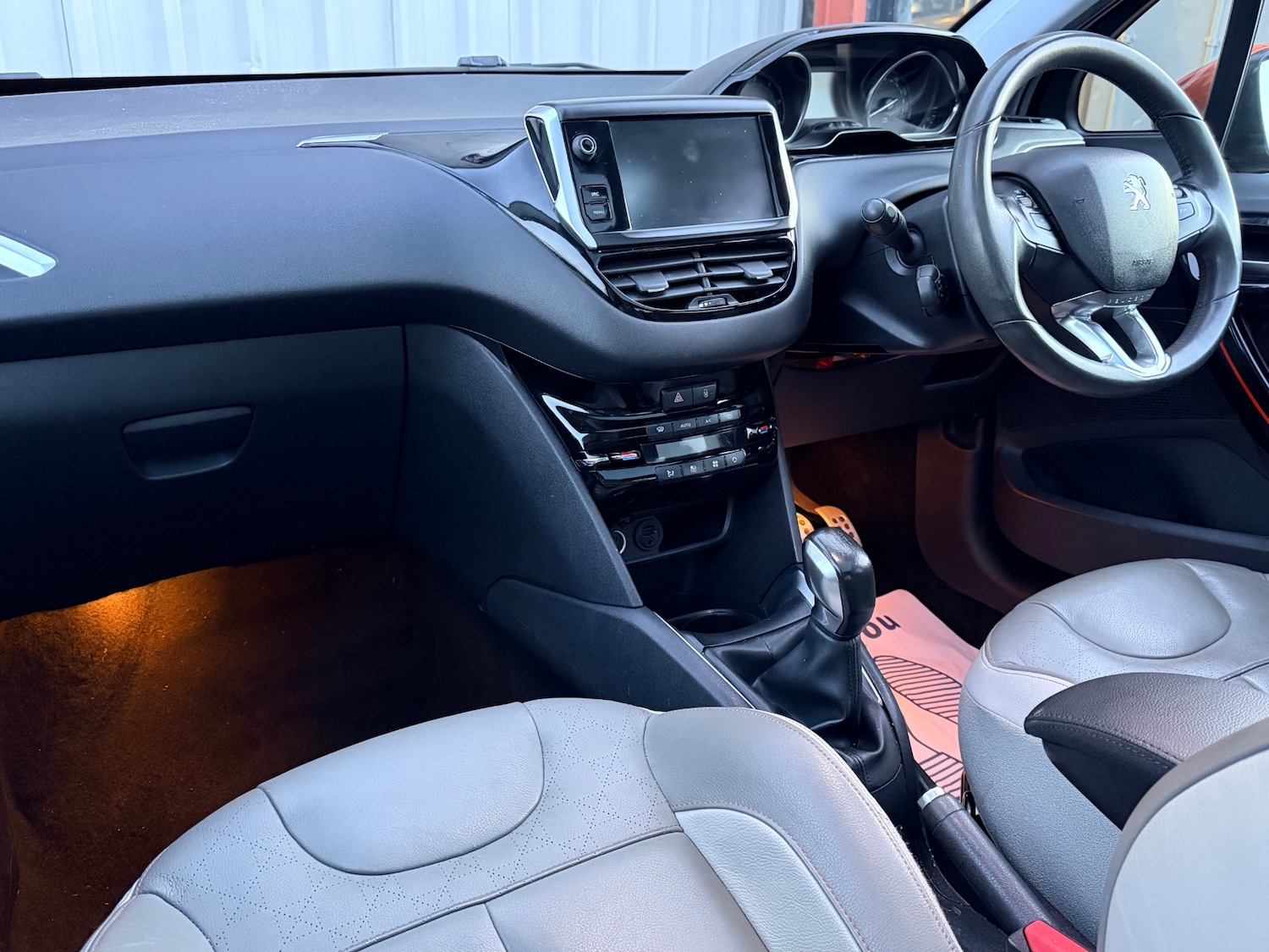 Used Peugeot 208 2014 for sale - 77893151: Photo 12