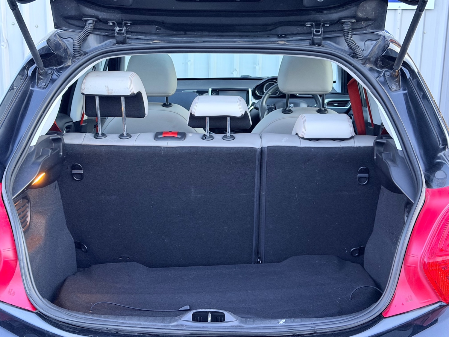 Used Peugeot 208 2014 for sale - 77893151: Photo 23