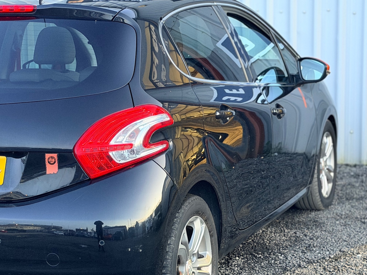 Used Peugeot 208 2014 for sale - 77893151: Photo 24