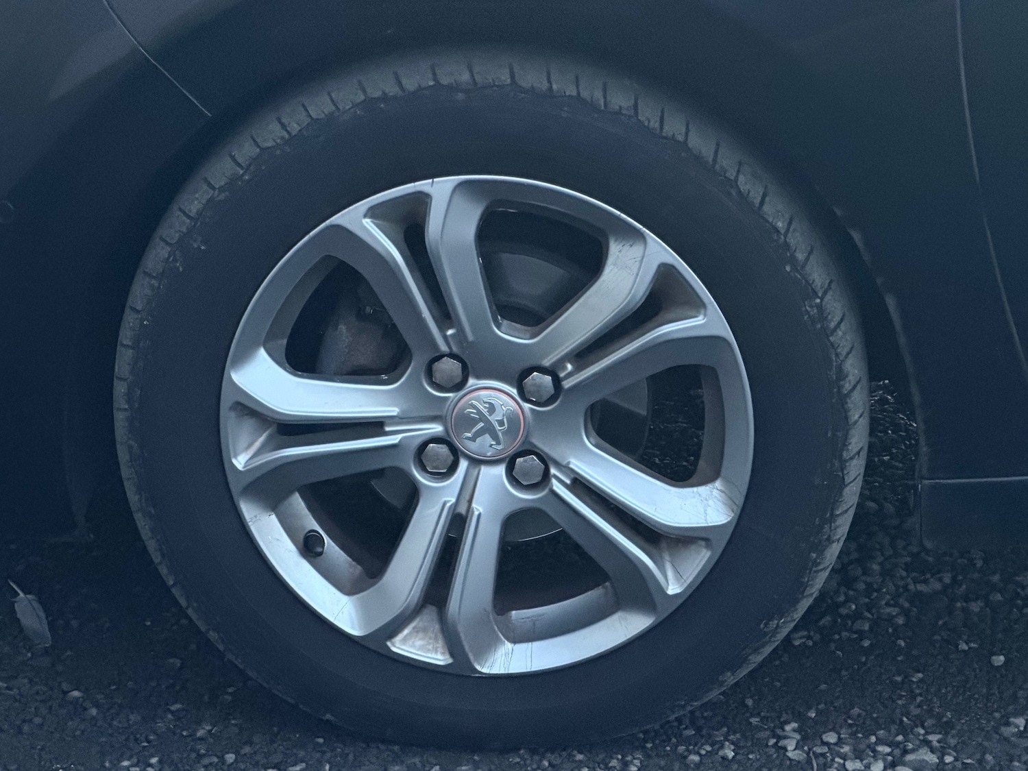 Used Peugeot 208 2014 for sale - 77893151: Photo 28