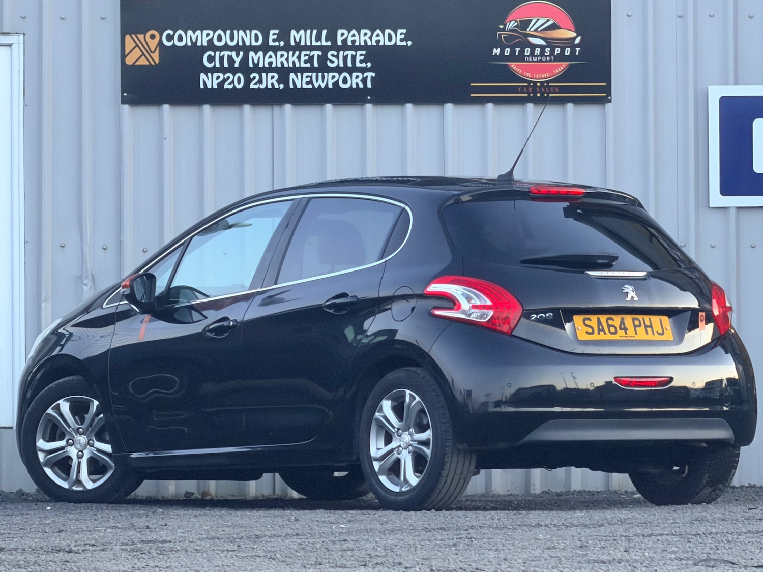Used Peugeot 208 2014 for sale - 77893151: Photo 5